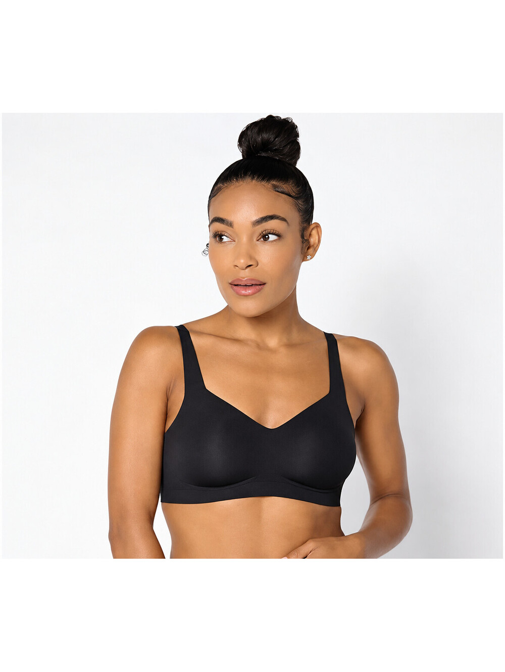 Evelyn & Bobbie Moisture-Wicking Beyond Seamless Wirefree Bra Black, Size Medium